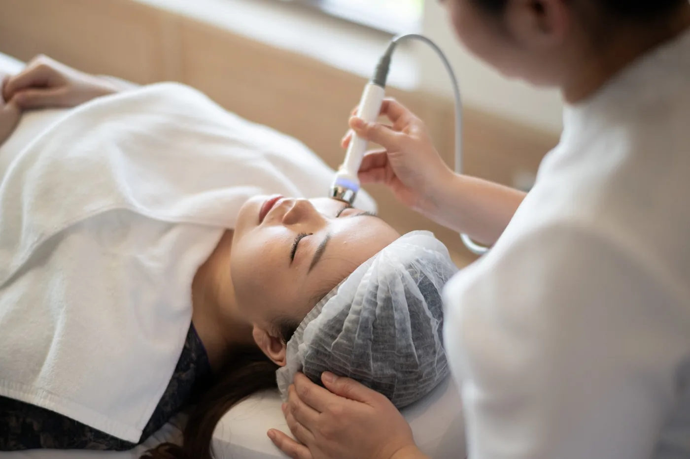 Chăm sóc da mặt tại cơ sở chăm sóc da